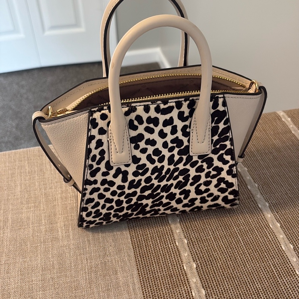 Michael Kors Cream and Black Satchel with Elegant Design